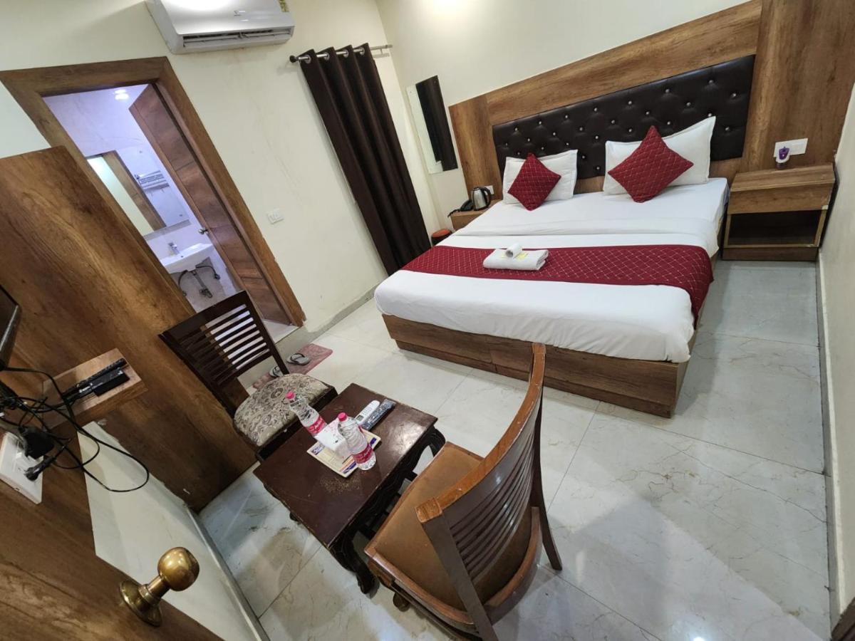 Hotel Ambe Inn By Ambience Delhi Igi Airport New Delhi Exterior photo