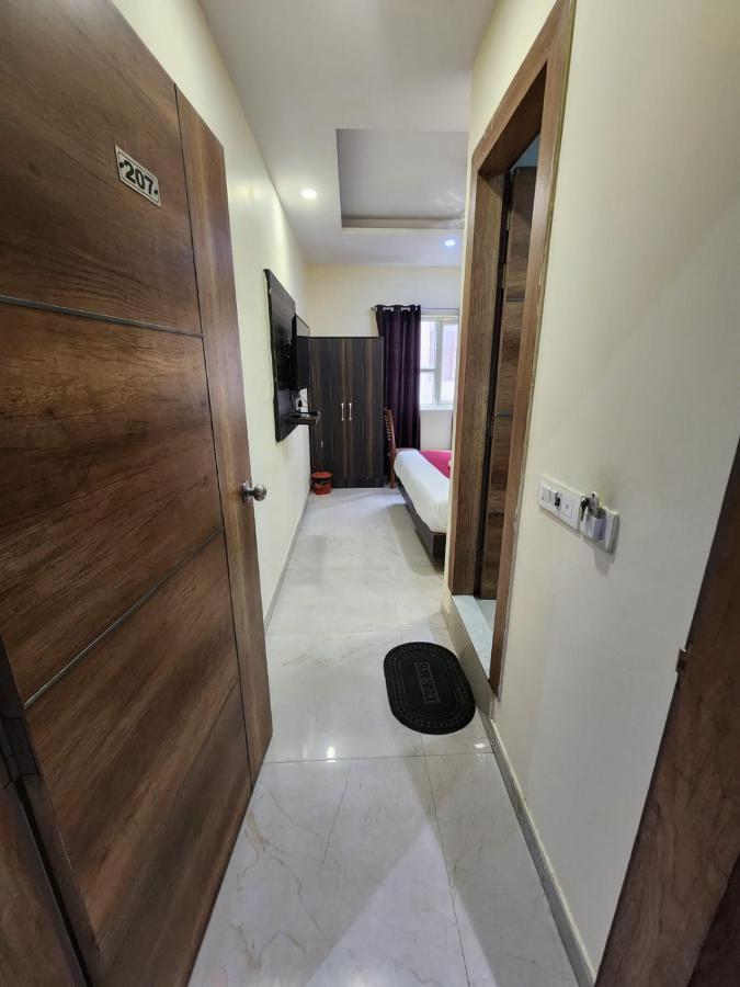 Hotel Ambe Inn By Ambience Delhi Igi Airport New Delhi Exterior photo